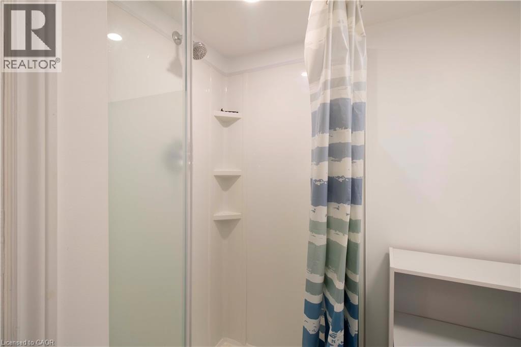 187 Clover Place, Kitchener, ON - Indoor Photo Showing Bathroom