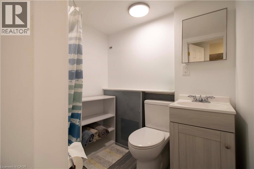 187 Clover Place, Kitchener, ON - Indoor Photo Showing Bathroom