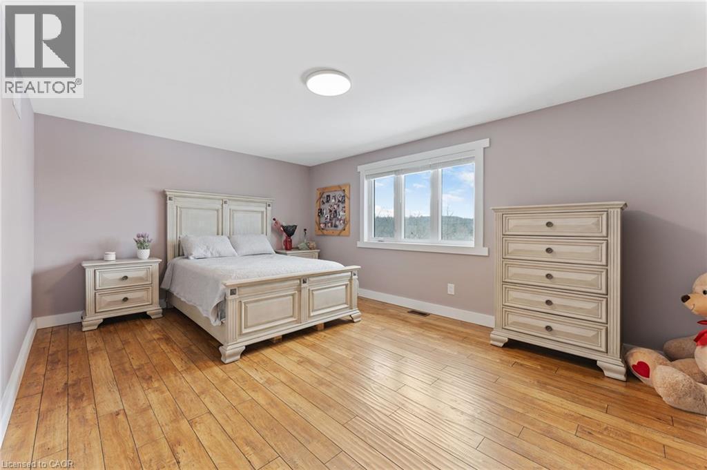 2210 Highway 54, Caledonia, ON - Indoor Photo Showing Bedroom