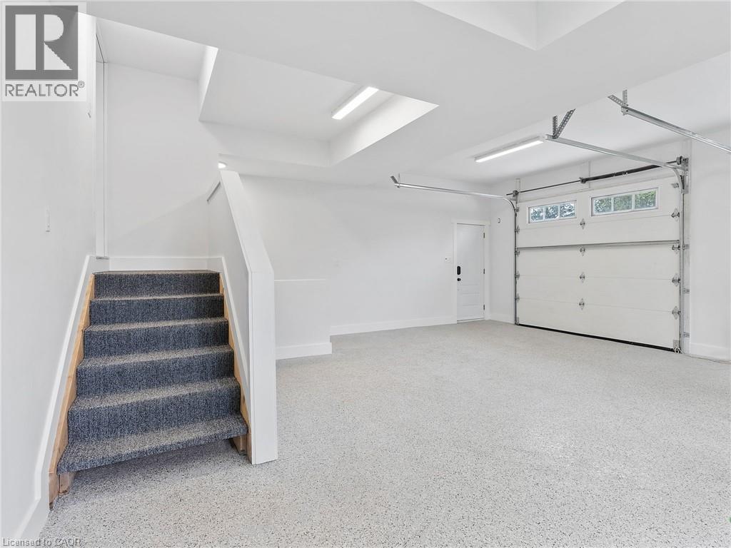 2210 Highway 54, Caledonia, ON - Indoor Photo Showing Garage