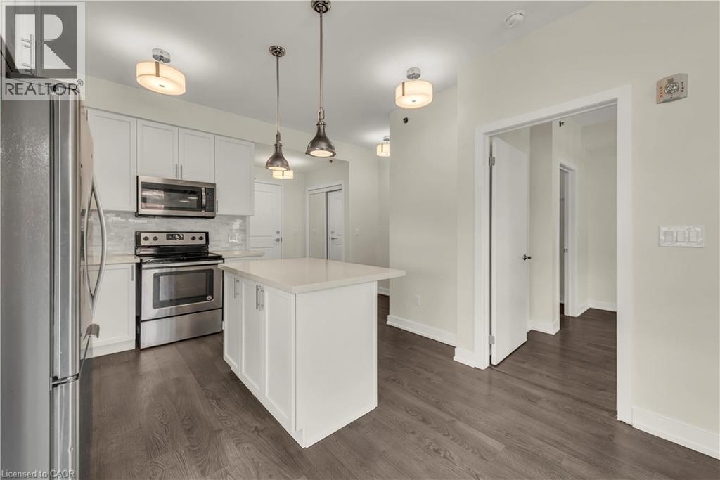 2486 Old Bronte Road Unit# 520, Oakville, ON - Indoor Photo Showing Kitchen With Stainless Steel Kitchen With Upgraded Kitchen