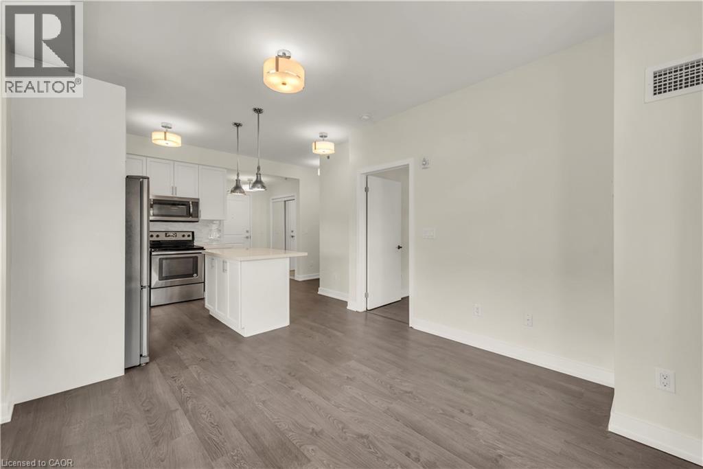 2486 Old Bronte Road Unit# 520, Oakville, ON - Indoor Photo Showing Kitchen