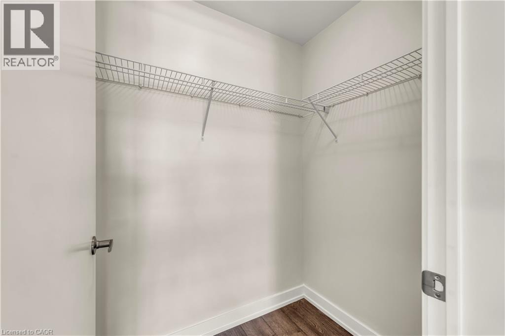 2486 Old Bronte Road Unit# 520, Oakville, ON - Indoor With Storage