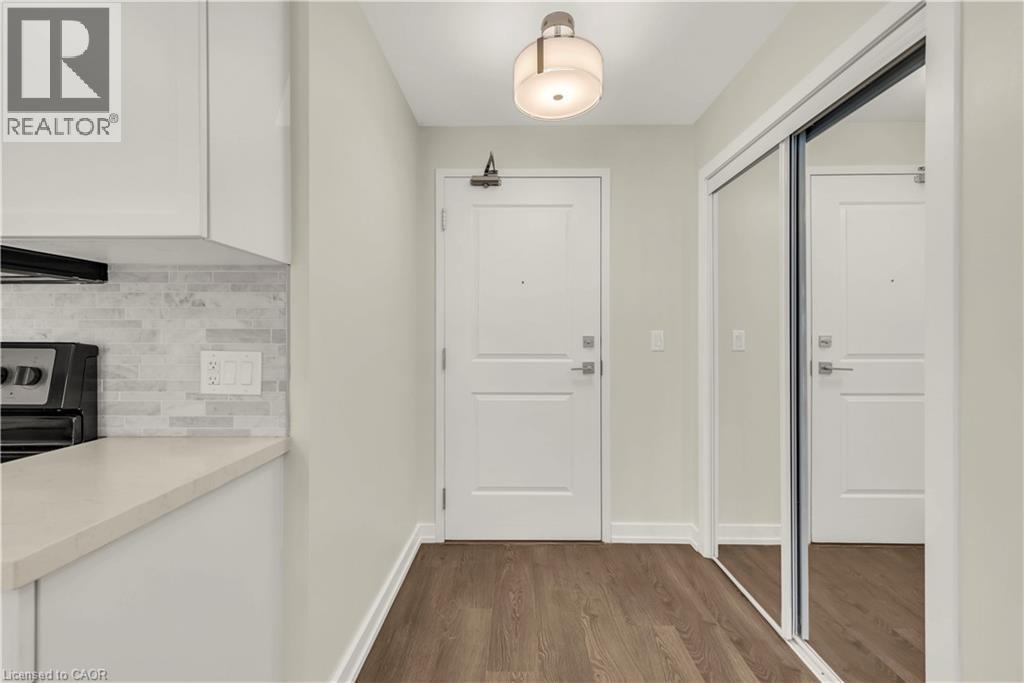 2486 Old Bronte Road Unit# 520, Oakville, ON - Indoor Photo Showing Other Room