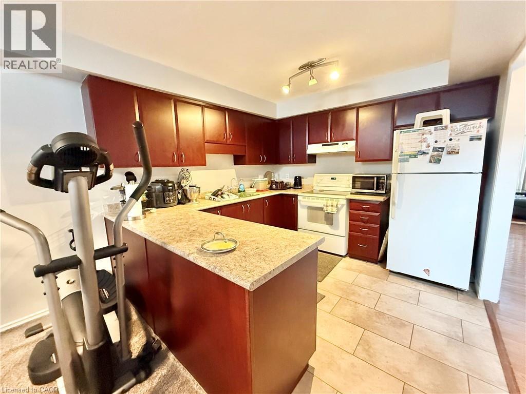22 Madeleine Street, Kitchener, ON - Indoor Photo Showing Kitchen With Double Sink