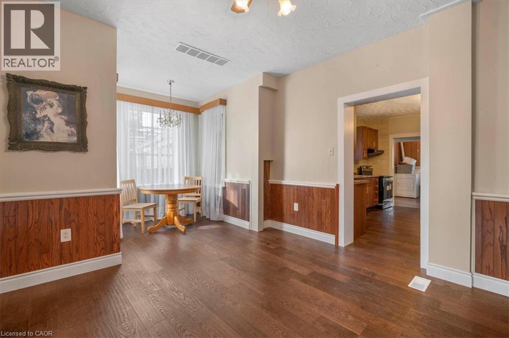 136 Wellington Street N, Kitchener, ON - Indoor