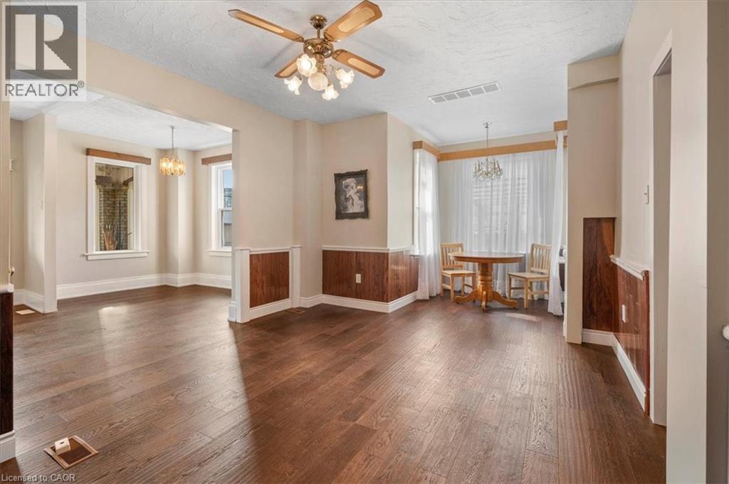 136 Wellington Street N, Kitchener, ON - Indoor