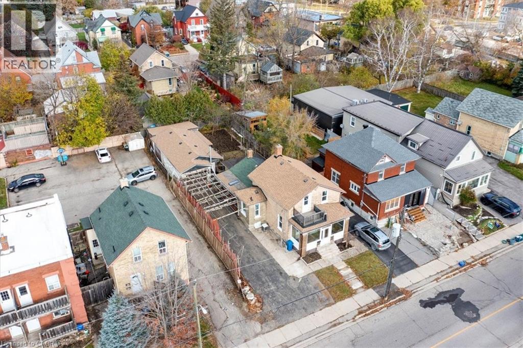 136 Wellington Street N, Kitchener, ON - Outdoor