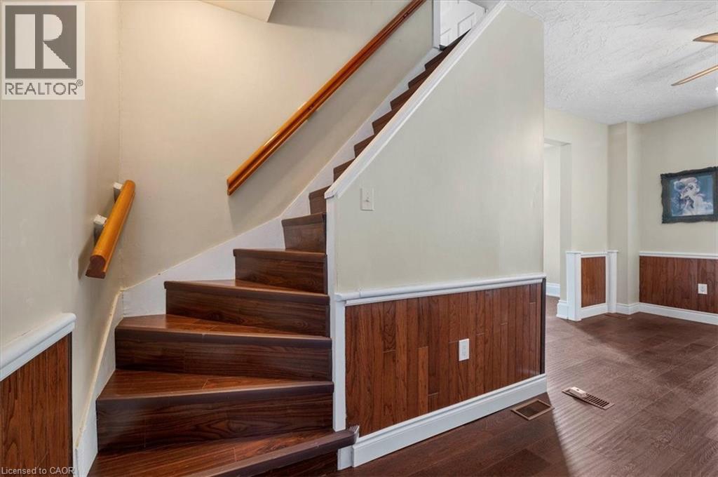 136 Wellington Street N, Kitchener, ON - Indoor Photo Showing Other Room