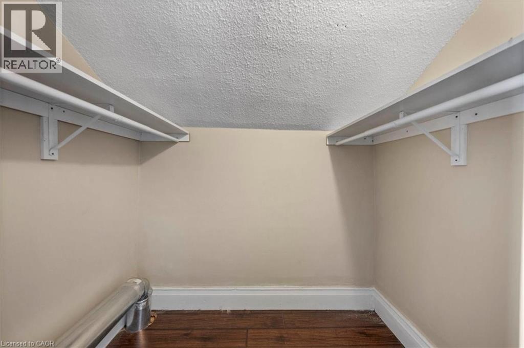 136 Wellington Street N, Kitchener, ON - Indoor With Storage