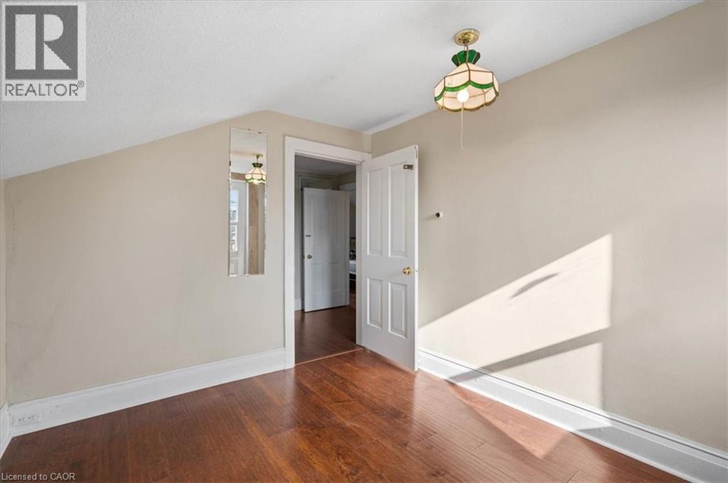 136 Wellington Street N, Kitchener, ON - Indoor Photo Showing Other Room