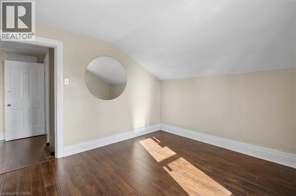 136 Wellington Street N, Kitchener, ON - Indoor Photo Showing Other Room