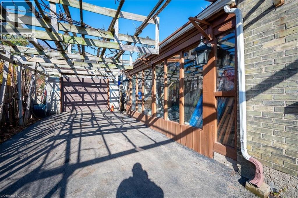 136 Wellington Street N, Kitchener, ON - Outdoor