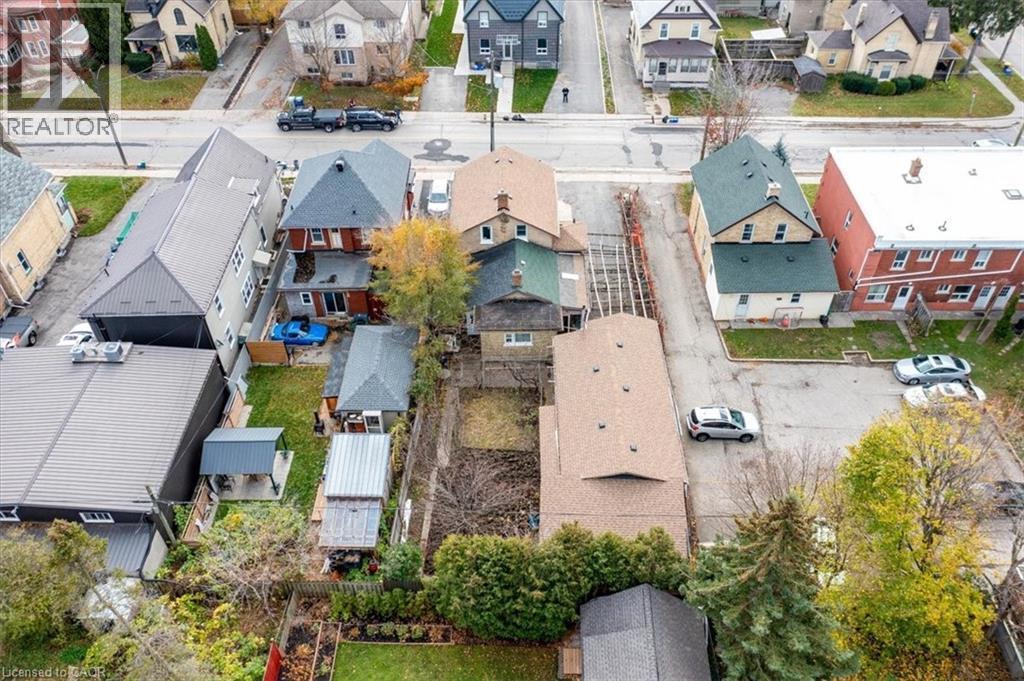 136 Wellington Street N, Kitchener, ON - Outdoor