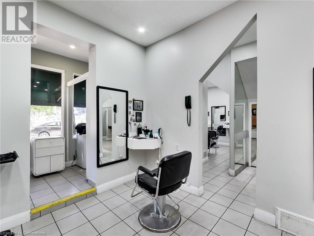 51 Augusta Street, Hamilton, ON - Indoor Photo Showing Other Room