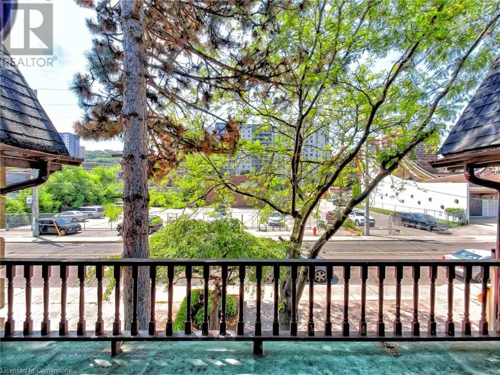 51 Augusta Street, Hamilton, ON - Outdoor