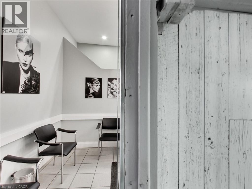 51 Augusta Street, Hamilton, ON - Indoor Photo Showing Other Room