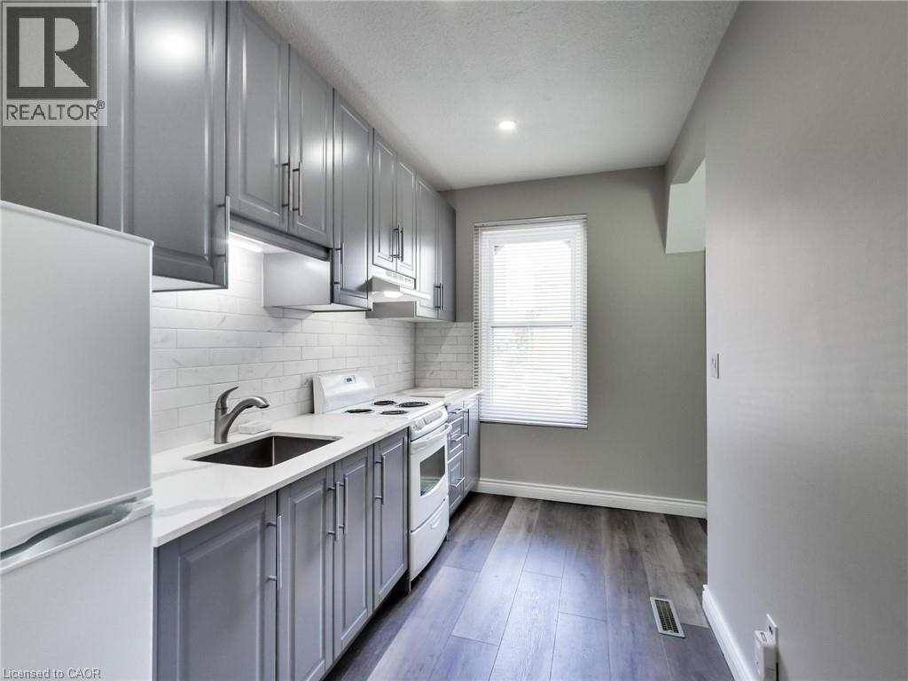 51 Augusta Street, Hamilton, ON - Indoor Photo Showing Kitchen