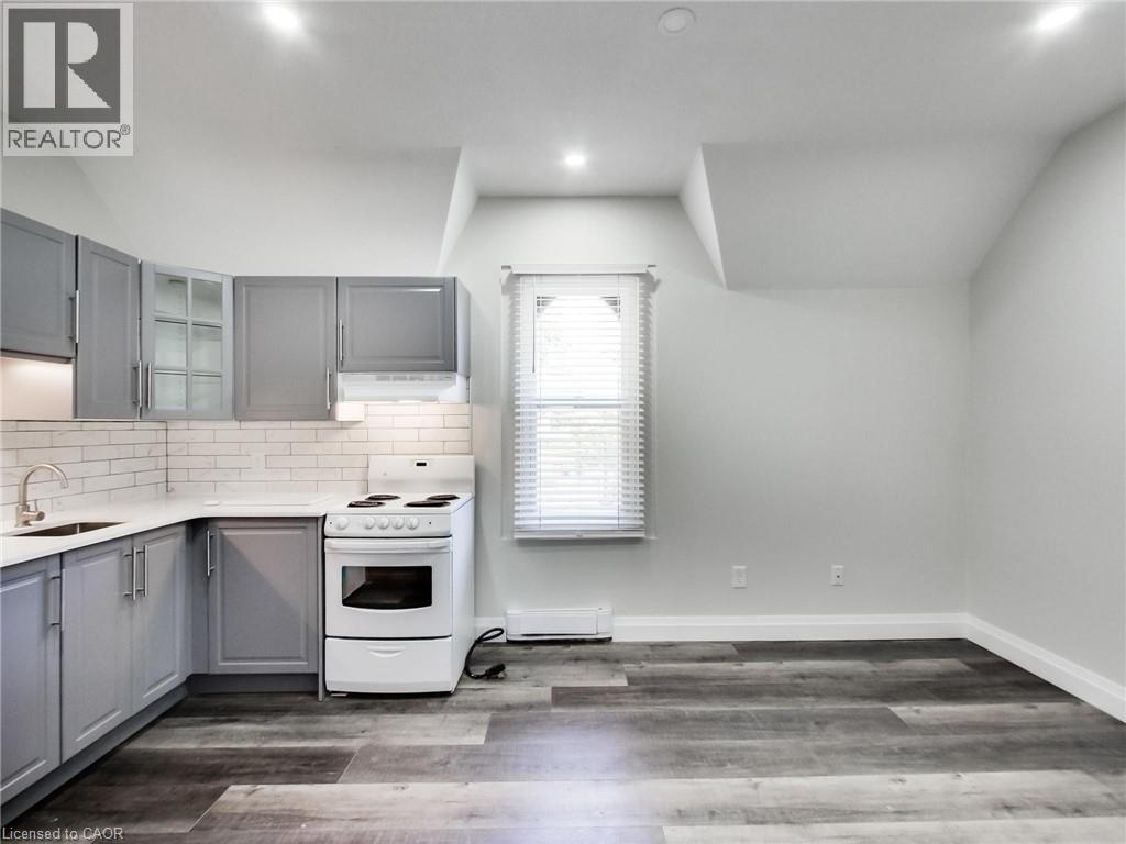 51 Augusta Street, Hamilton, ON - Indoor Photo Showing Kitchen