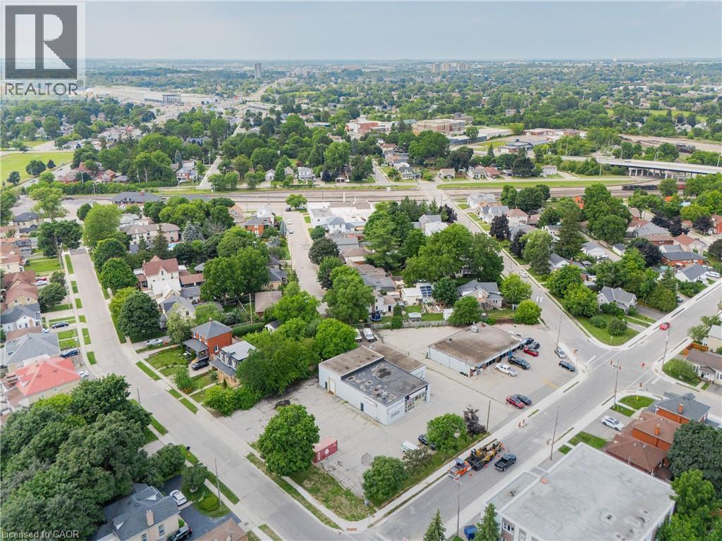 8 Oxford Street, Cambridge, ON