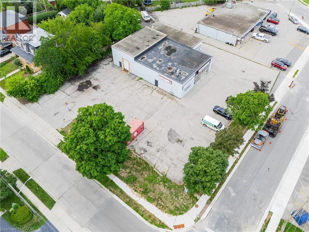 8 Oxford Street, Cambridge, ON