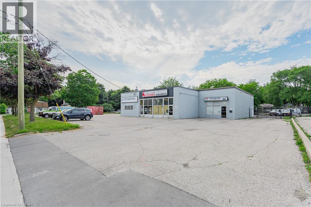 8 Oxford Street, Cambridge, ON