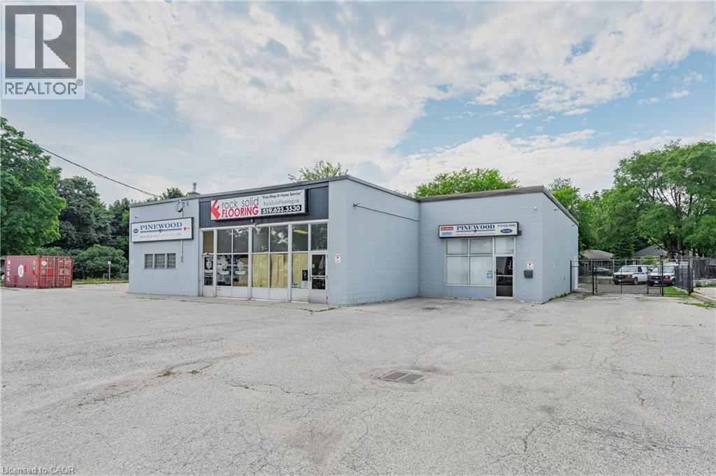 8 Oxford Street, Cambridge, ON