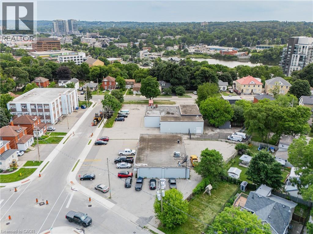 8 Oxford Street, Cambridge, ON