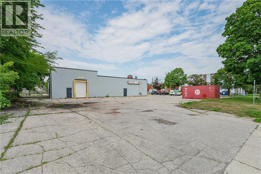 8 Oxford Street, Cambridge, ON