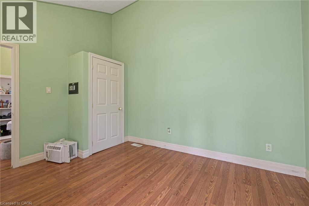 15 Dalhousie Avenue, Hamilton, ON - Indoor Photo Showing Other Room