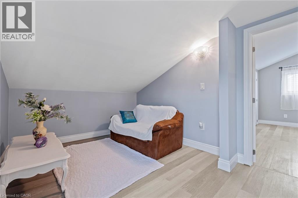 15 Dalhousie Avenue, Hamilton, ON - Indoor