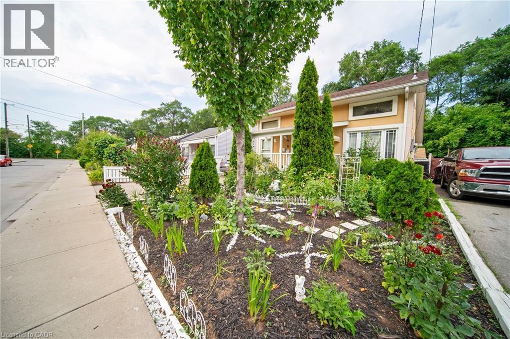 15 Dalhousie Avenue, Hamilton, ON - Outdoor