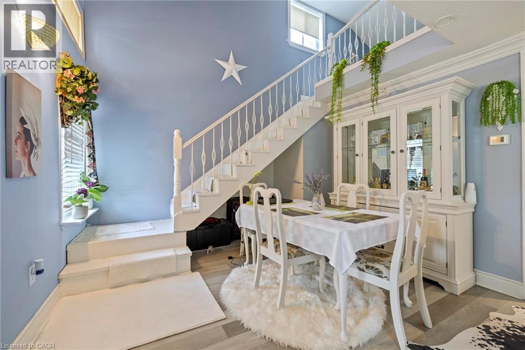 15 Dalhousie Avenue, Hamilton, ON - Indoor