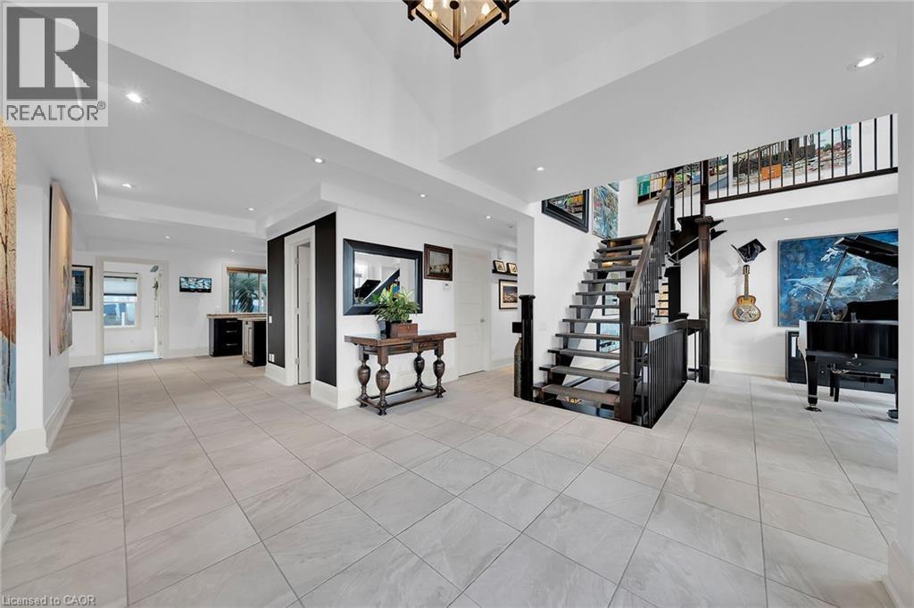 404 Mountain Brow Boulevard E, Hamilton, ON - Indoor Photo Showing Other Room