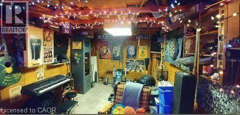 520 Alder Street E, Dunnville, ON - Indoor