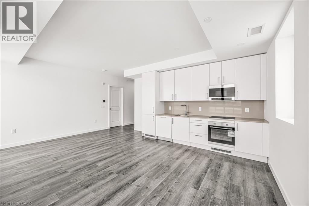 7549A Kalar Road Unit# 301, Niagara Falls, ON - Indoor Photo Showing Kitchen