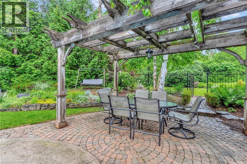 22 Deerpath Court, Cambridge, ON - Outdoor With Deck Patio Veranda