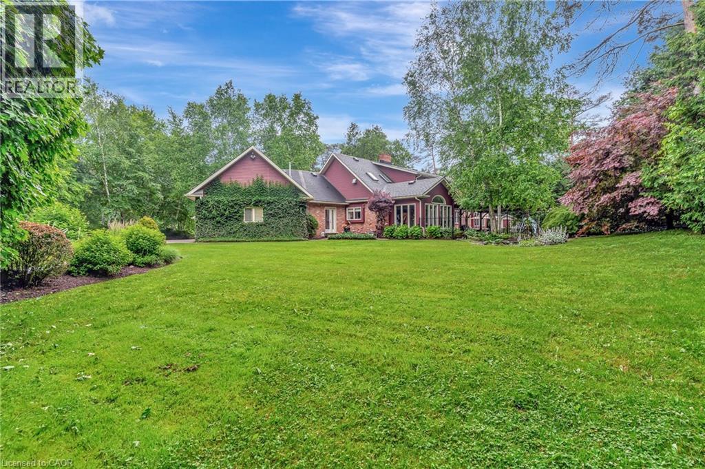 22 Deerpath Court, Cambridge, ON - Outdoor