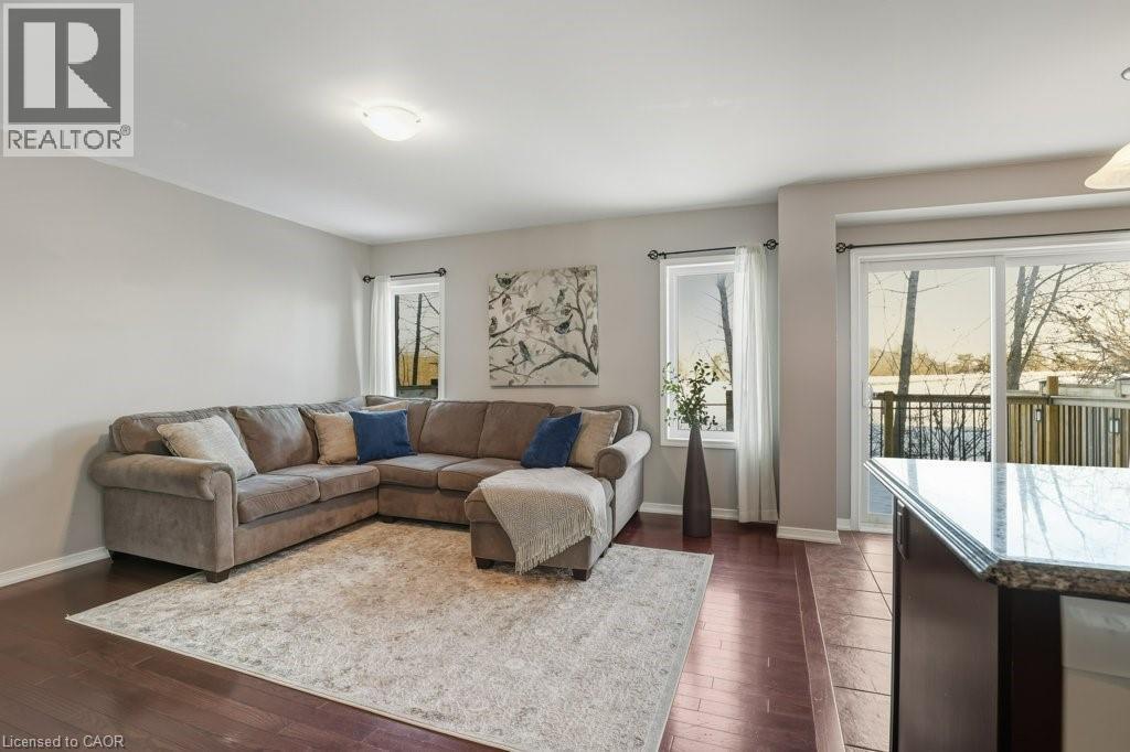 286 Apple Hill Crescent, Kitchener, ON - Indoor Photo Showing Living Room