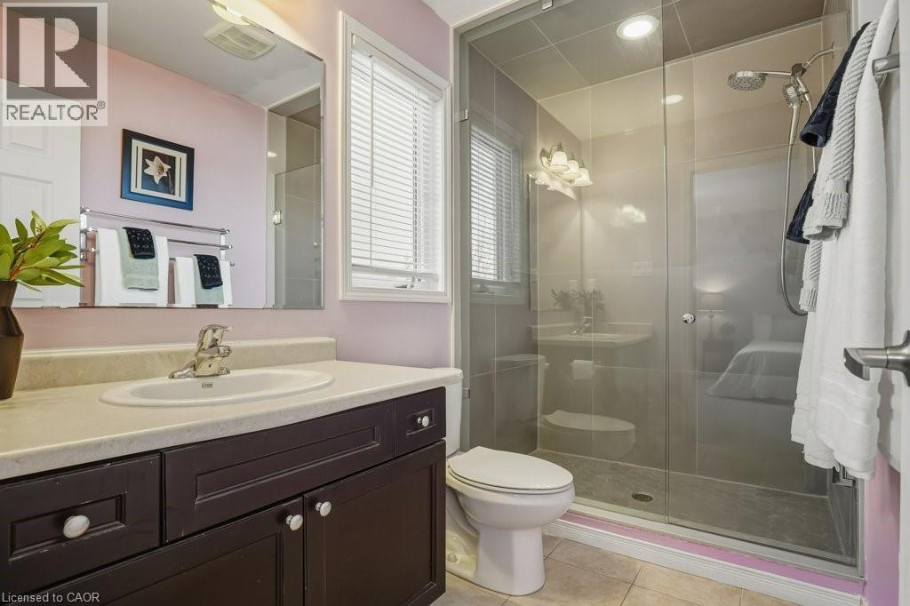 286 Apple Hill Crescent, Kitchener, ON - Indoor Photo Showing Bathroom