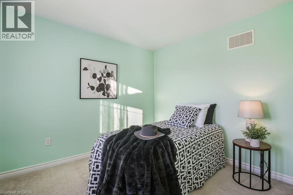 286 Apple Hill Crescent, Kitchener, ON - Indoor Photo Showing Bedroom