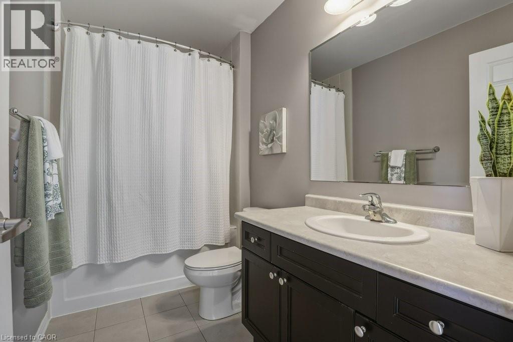 286 Apple Hill Crescent, Kitchener, ON - Indoor Photo Showing Bathroom