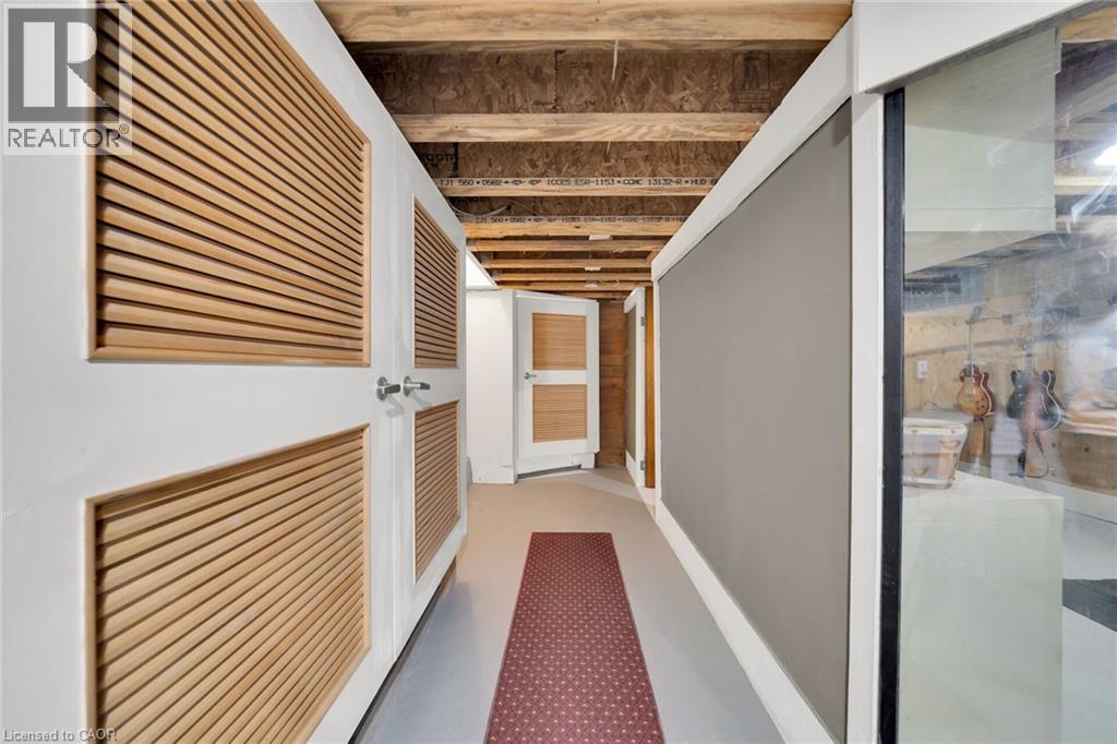 550 Beach Boulevard, Hamilton, ON - Indoor Photo Showing Other Room