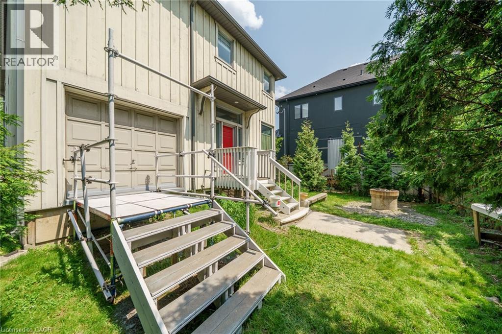 550 Beach Boulevard, Hamilton, ON - Outdoor