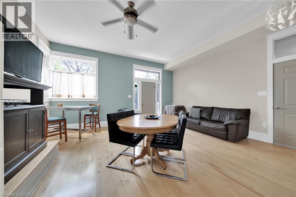 550 Beach Boulevard, Hamilton, ON - Indoor