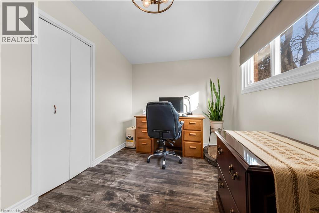 77 Lawfield Drive, Hamilton, ON - Indoor