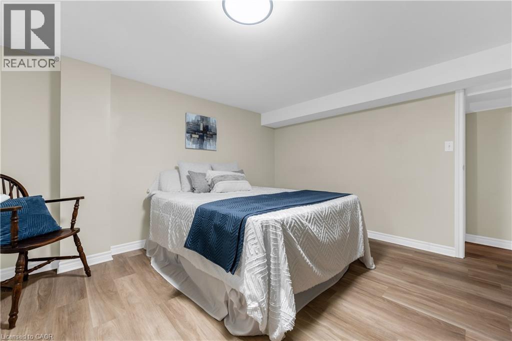 77 Lawfield Drive, Hamilton, ON - Indoor Photo Showing Bedroom