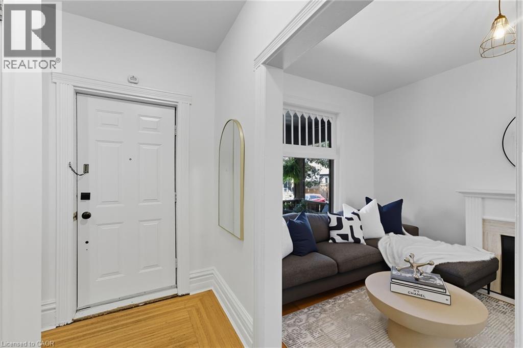 13 Bruce Street, Hamilton, ON - Indoor