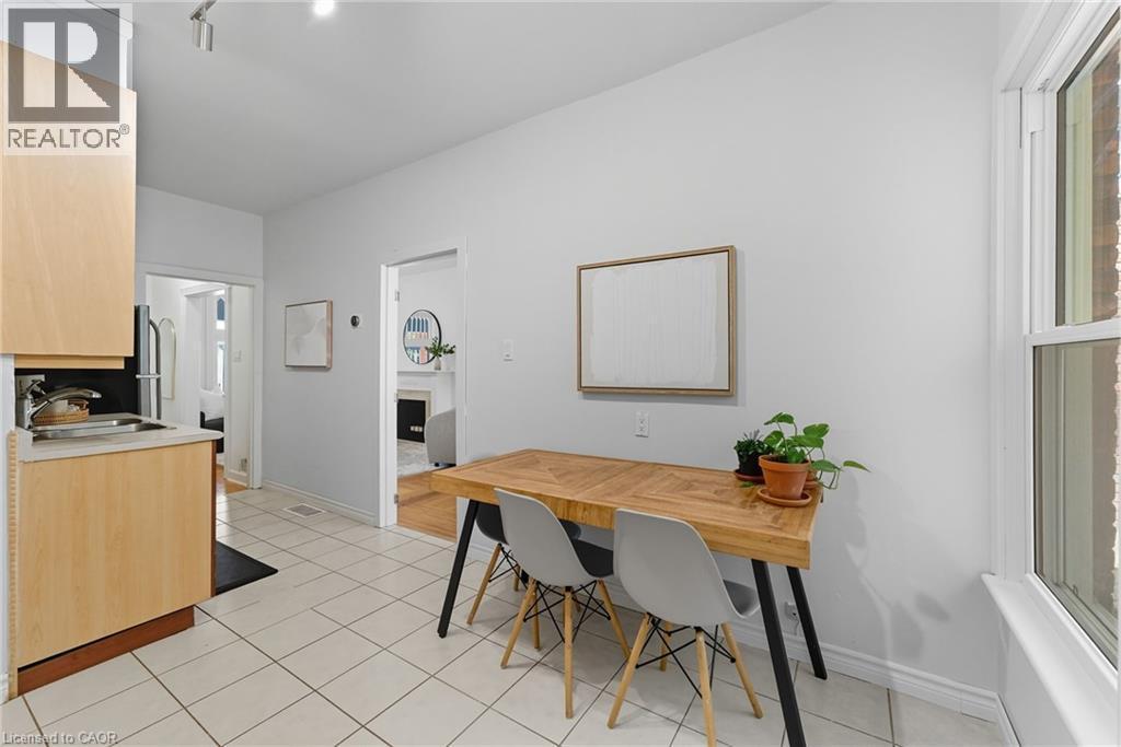 13 Bruce Street, Hamilton, ON - Indoor Photo Showing Dining Room