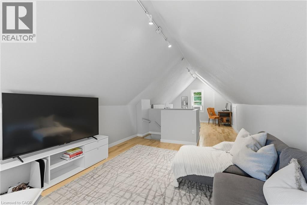 13 Bruce Street, Hamilton, ON - Indoor Photo Showing Other Room